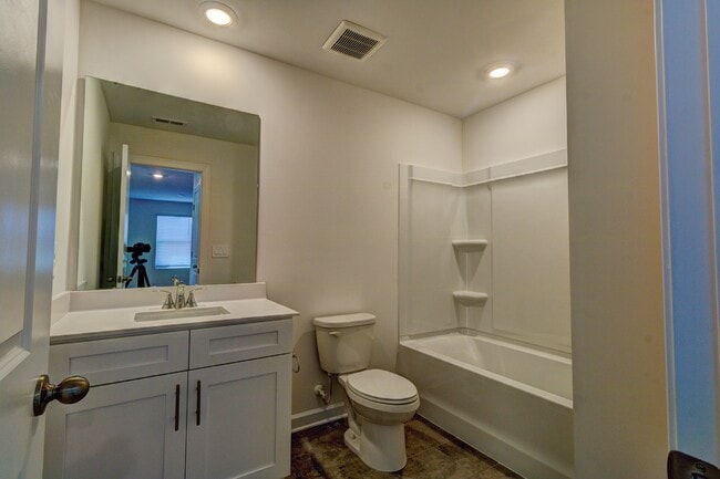 Building Photo - 5030 Poplin Vly