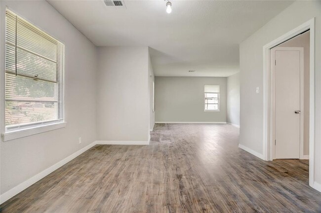Building Photo - 6306 Reed Rd