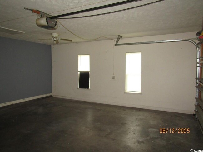 Building Photo - 144 Retreat Pl