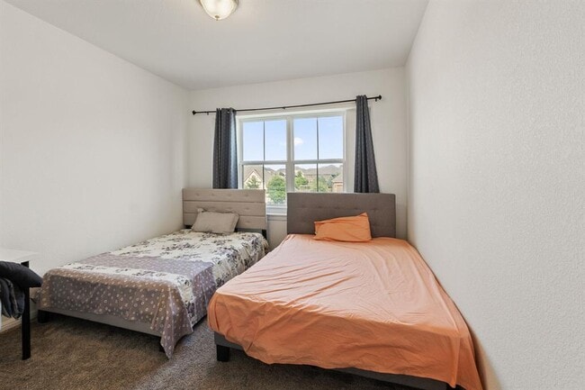 Building Photo - 6520 Verona Pl