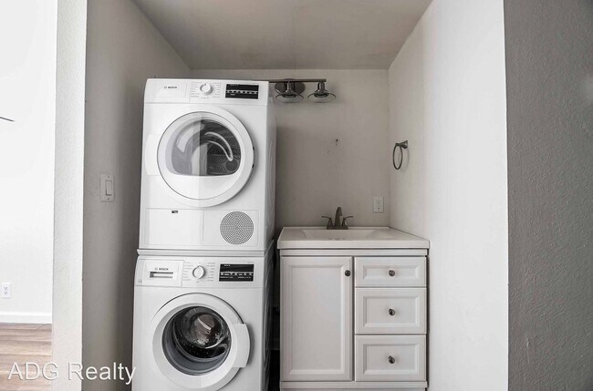 Building Photo - 1 br, 1 bath House - 4360 Gannet Circle Un...