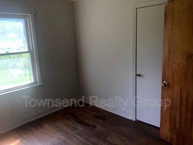 Building Photo - 2209 Culp Cir