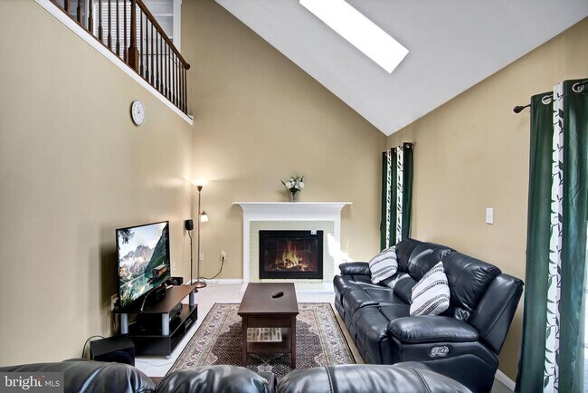 Building Photo - 3289 Kinross Cir