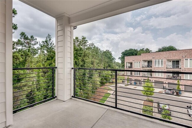 Building Photo - 513 Burton Dr