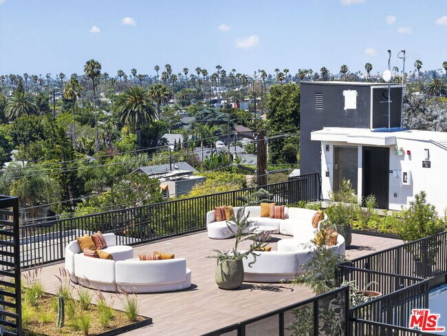 Building Photo - 1808 Lincoln Blvd