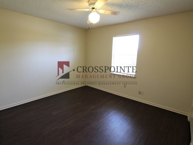 Building Photo - COMING SOON! 2 Bedroom 1 Bath Duplex in West Tyler!