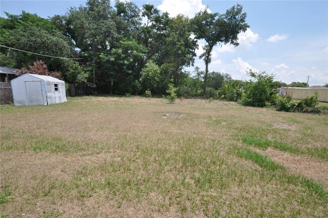 Building Photo - 2587 Sun Acres Blvd