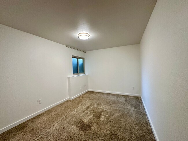 Building Photo - 2Bd/1Ba Kirkland Condo