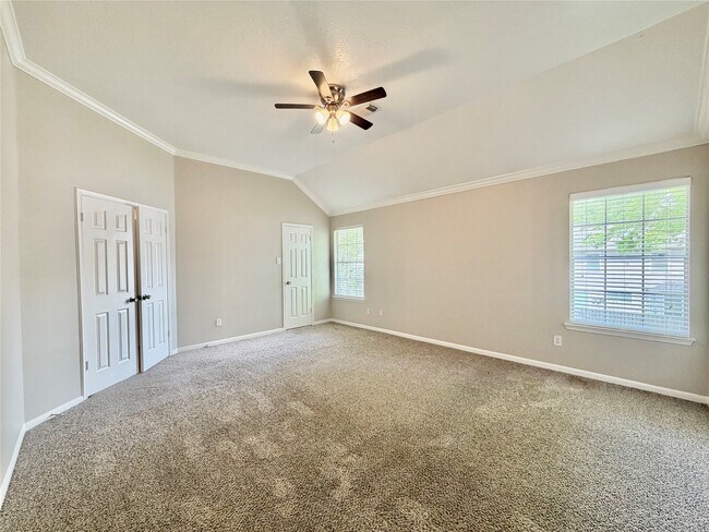 Building Photo - 6315 Laurel Bush Ln