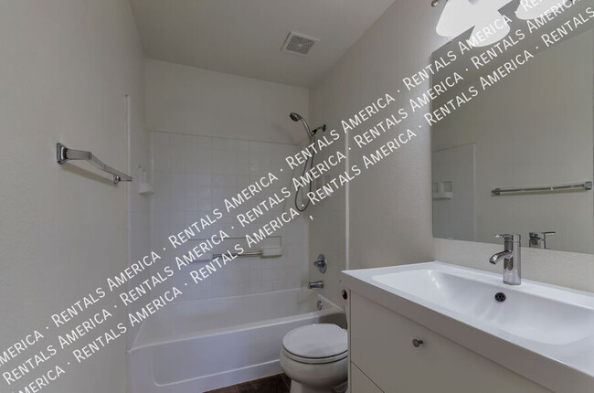 Building Photo - 3206 W Calle De Manzanillo