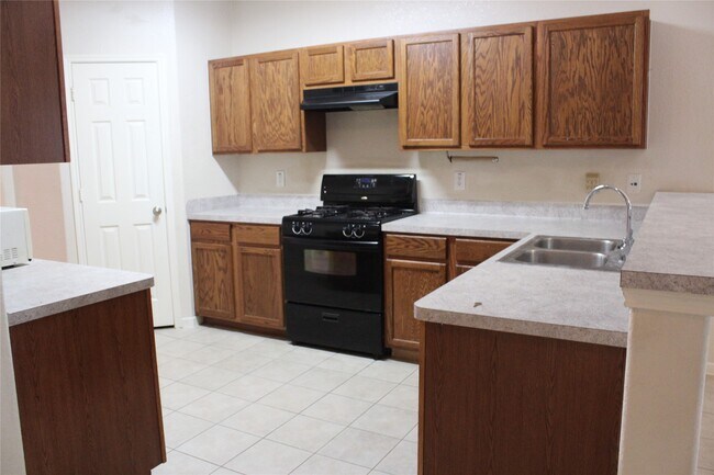 Building Photo - 18322 Tangle Tree Ln