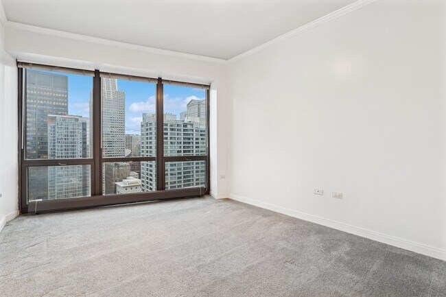 Building Photo - 130 N Garland Ct