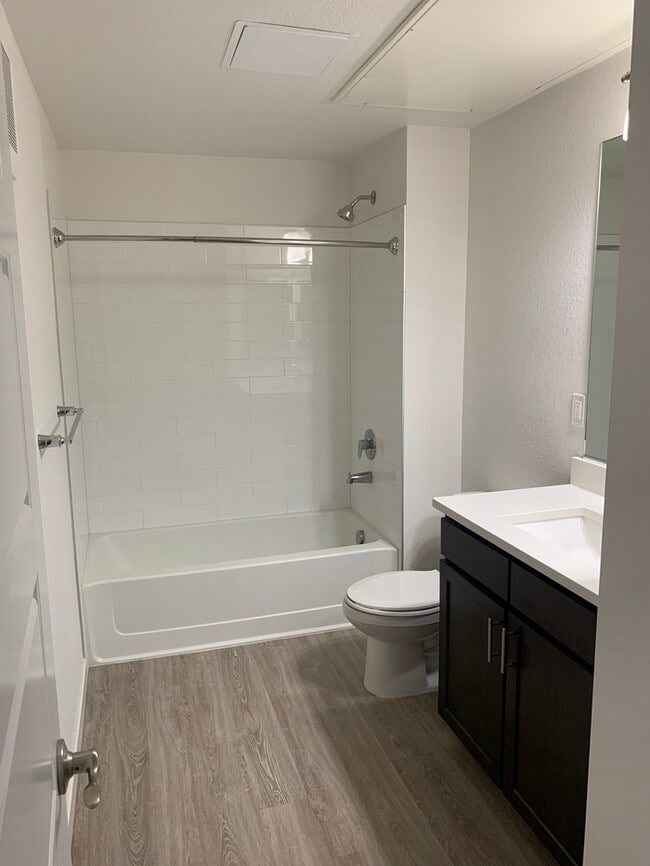 Building Photo - Gorgeous 2 beds 2 baths in Parker!