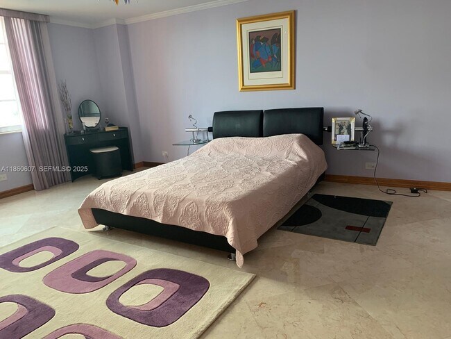 Building Photo - 251 174th St