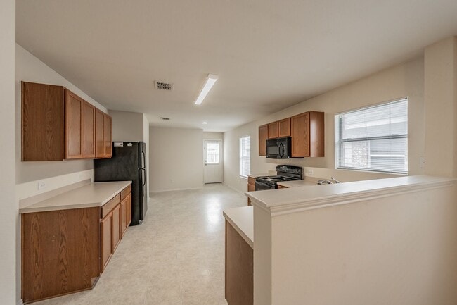 Building Photo - 8864 Valley River Dr
