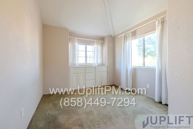 Building Photo - 11671 Boulton Ave