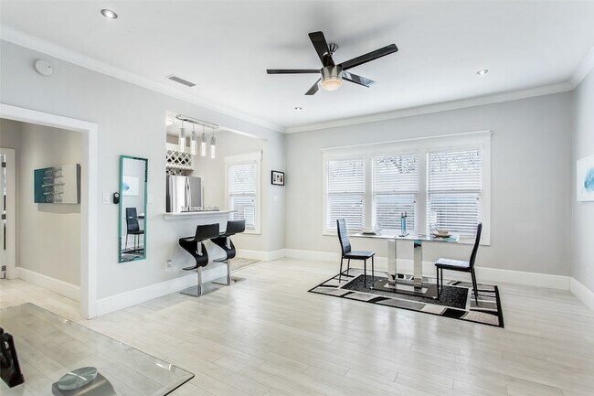 Building Photo - 4719 Junius St