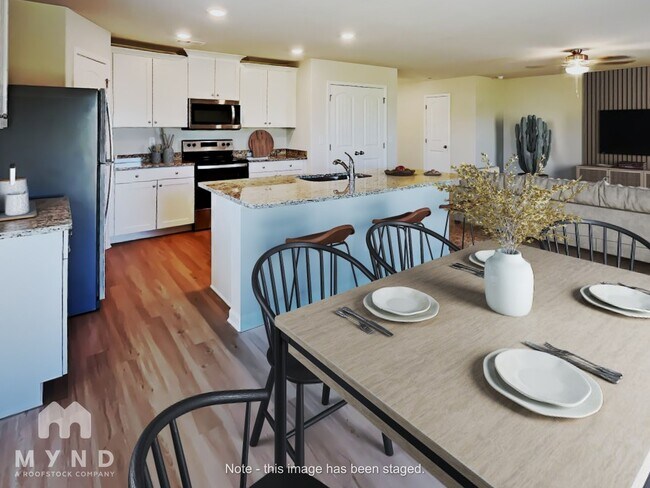 Building Photo - 265 Royal Mdw Dr