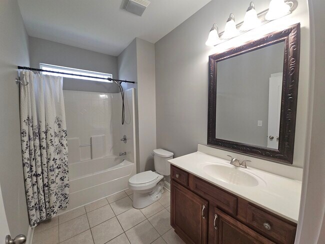 Building Photo - 9181 Abingdon Dr