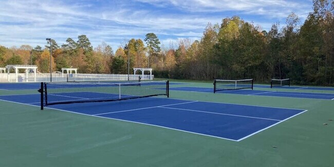 Building Photo - 3107 Highlander Pt