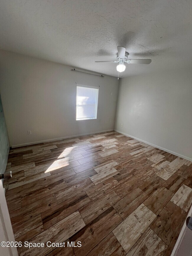 Building Photo - 1330 Lichty St