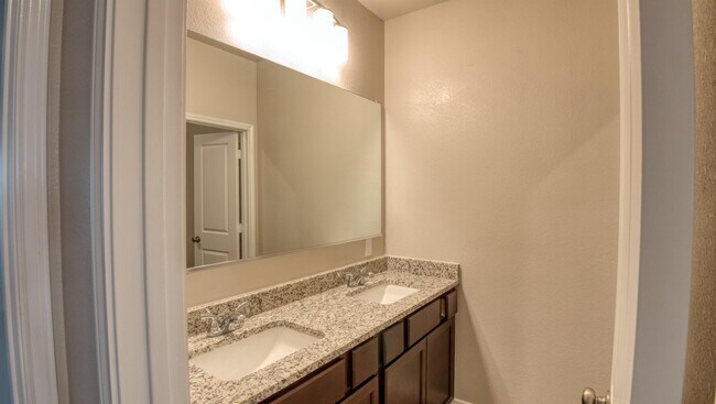 Building Photo - 1622 Lummus Dr