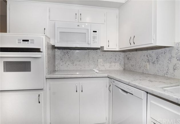 Building Photo - 111 19th St