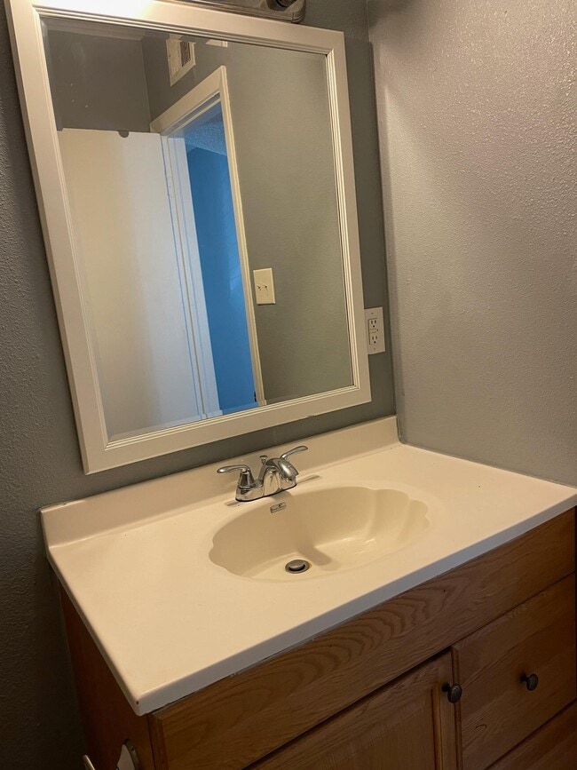 Building Photo - 8137 Staghorn Dr