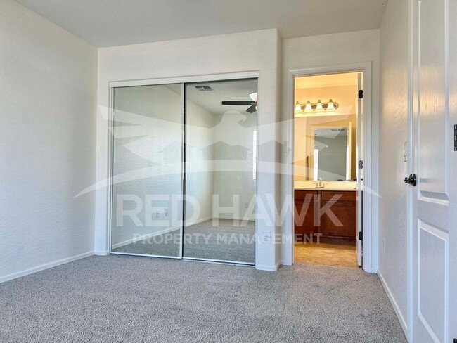 Building Photo - 4344 E Carla Vista Dr