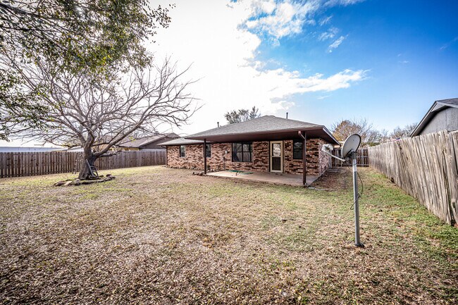 Building Photo - 2105 NW 54th St