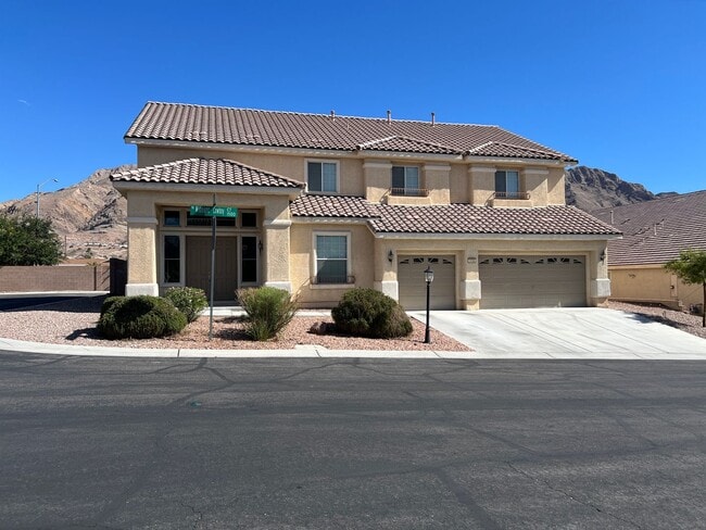 Building Photo - OVER 4000 SQ. FT. EXECUTIVE HOME IN GATED COMMUNITY