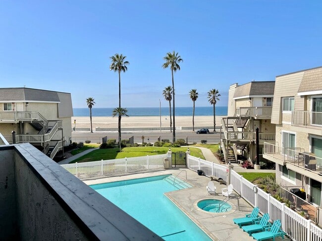 Building Photo - Surfside I | 2 Bedroom + 1.5 Bathroom with...