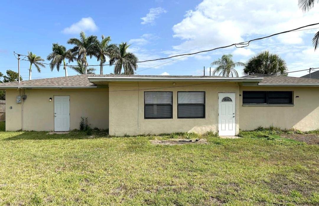 Building Photo - 126 SW 48th Terrace