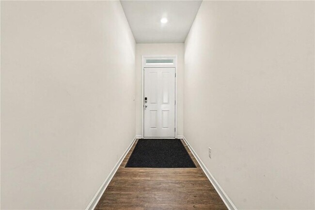 Building Photo - 477 Starbuck Parkway