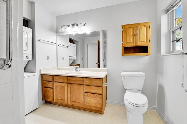 Building Photo - 31819 Rocky Village Dr