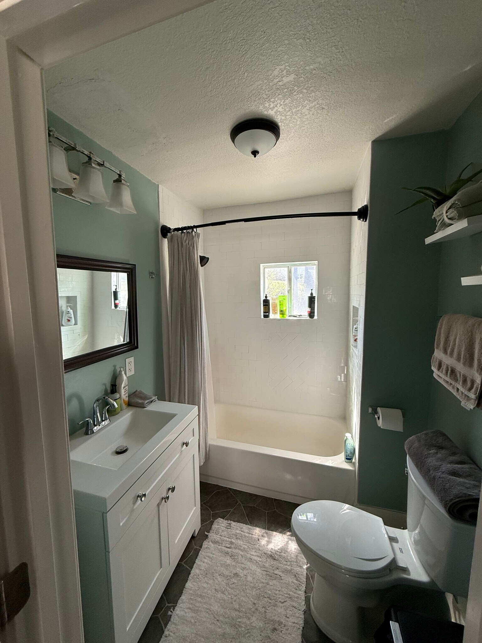 Building Photo - 5119 Paseo Blvd