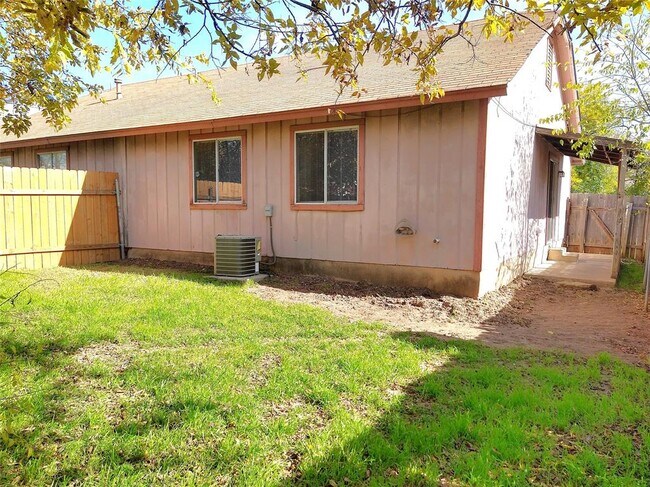 Building Photo - 12312 Dellrey Dr