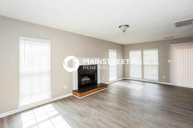 Building Photo - 4 Bedroom Pet-Friendly Home in Charlotte, ...