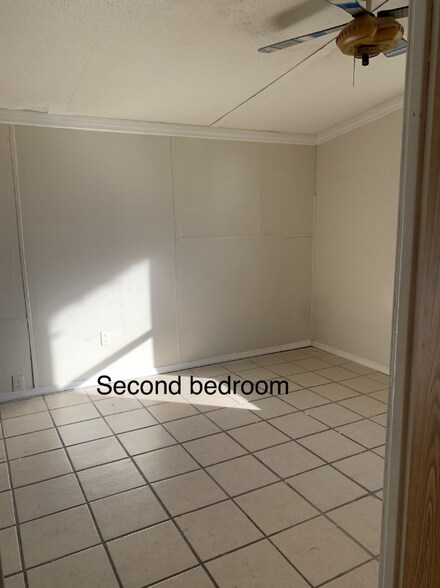 Building Photo - 3401 Lauren Dr