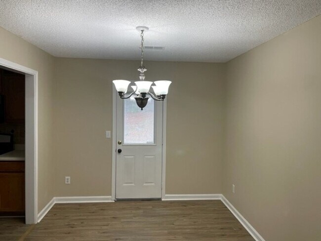 Building Photo - **MOVE IN WITH NO SECURITY DEPOSIT**8205 Autumn Greene Dr: Spacious 4 BR, 2.5 BA home only 2 mile...