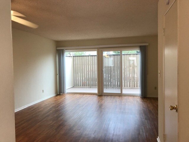 Building Photo - 21107 Victor St