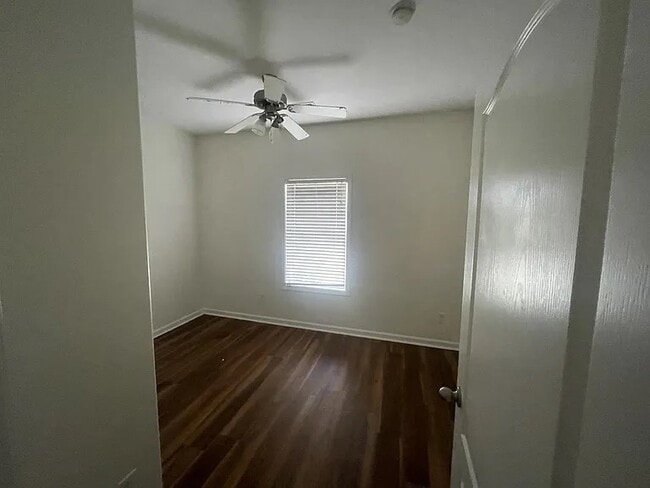 Building Photo - 263 Fern Walk