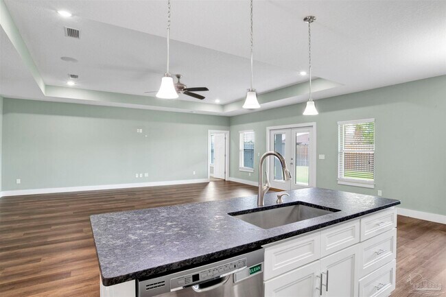 Building Photo - 1307 Little Duck Cir