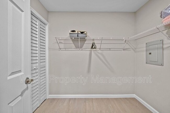 Building Photo - 2620 Englehardt St