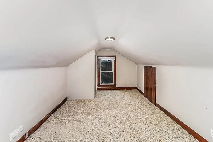Building Photo - 3157 Sunshine Ave