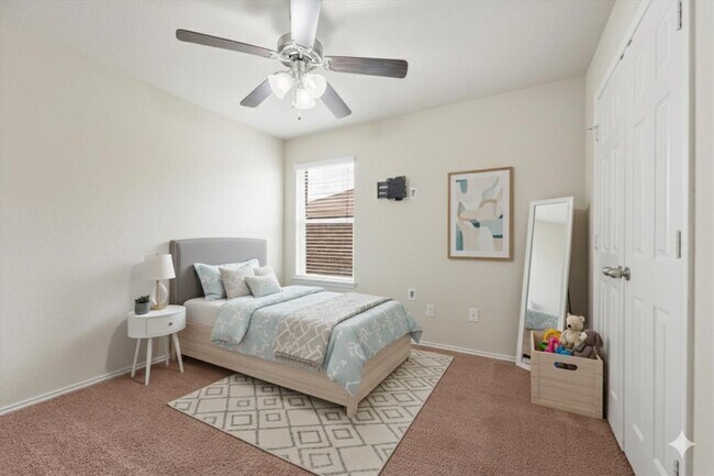 Building Photo - 1709 Gigante Dr