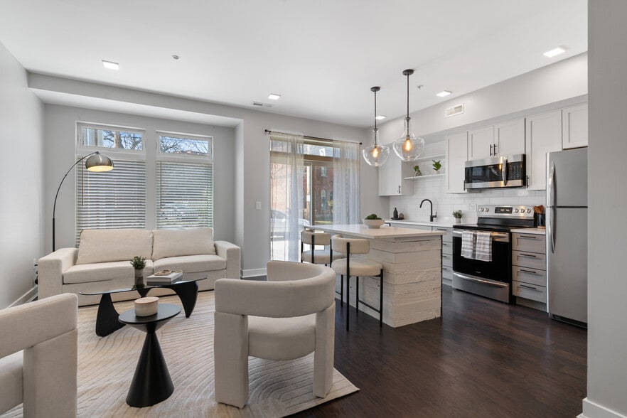 Building Photo - The 41