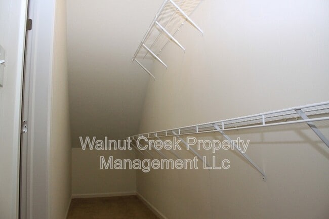 Building Photo - 7405 Battery Park Blvd