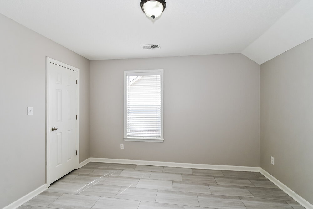 Building Photo - 1141 Red Fern Cir E