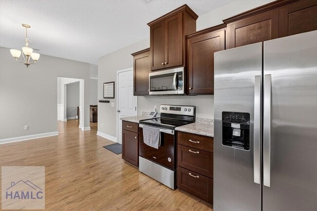 Building Photo - 245 Alcott Cir